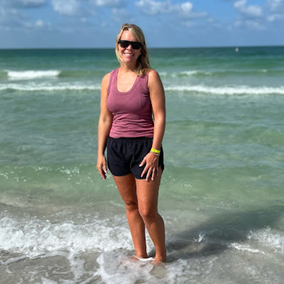 Meet your Posher, Carrie - Picture 1 of 1